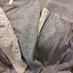 BNNU Flora Nikrooz Lounge/Sleep Set